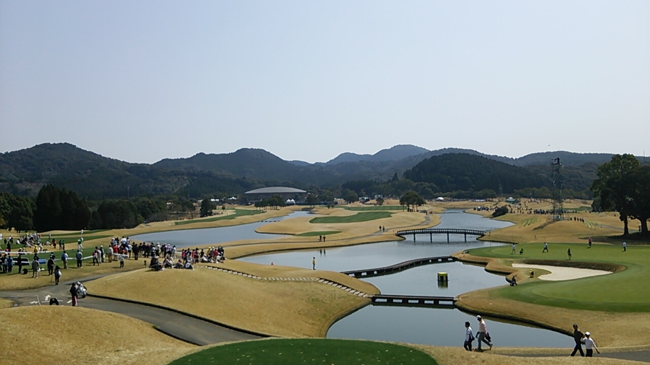 2015年，佐賀縣排名第一的若木高爾夫俱樂部舉辦日本LPGA巡迴賽的情景。