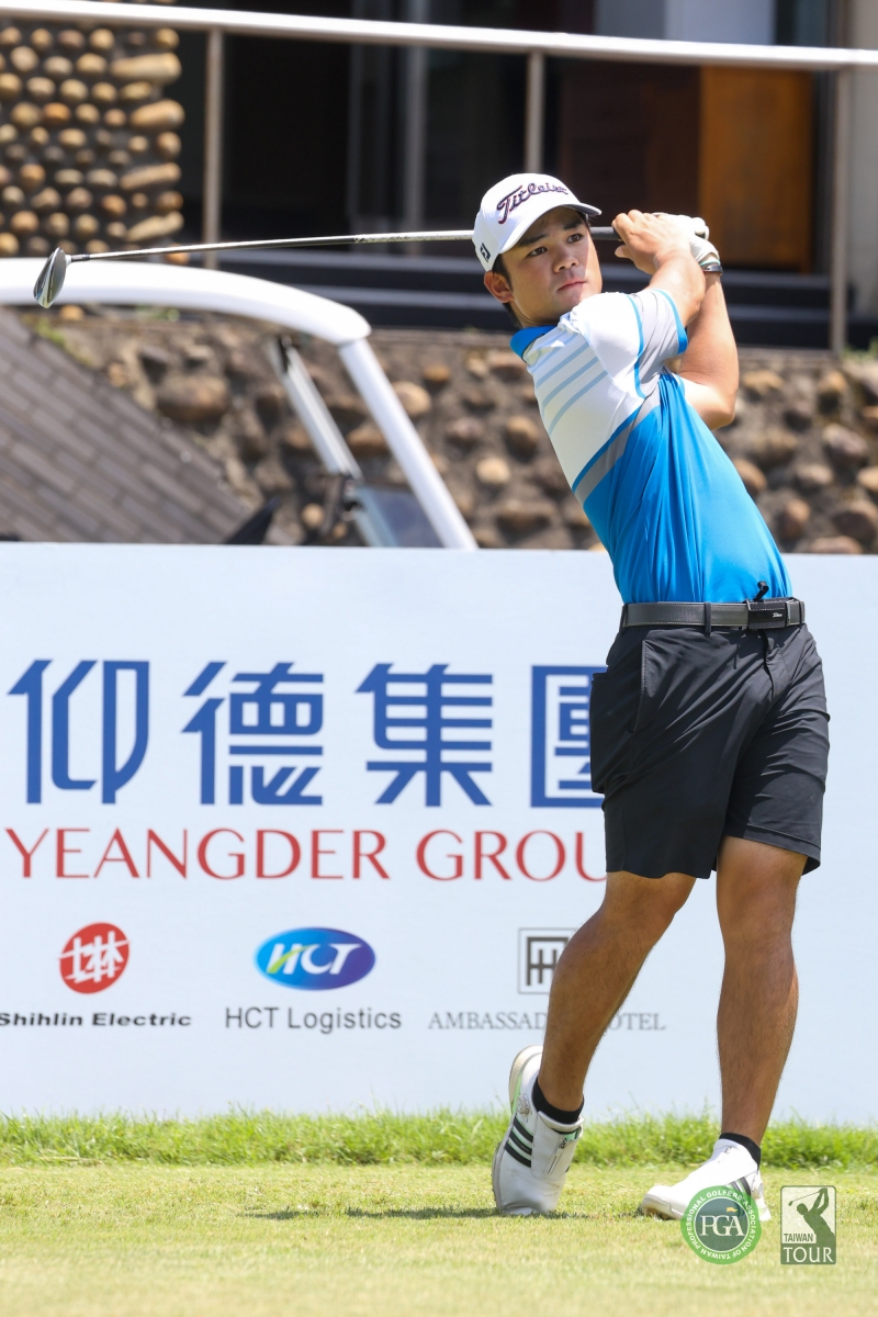 日本選手森岡俊一郎第一回合以67桿(-5)暫並列第四(TPGA_林聖凱攝)