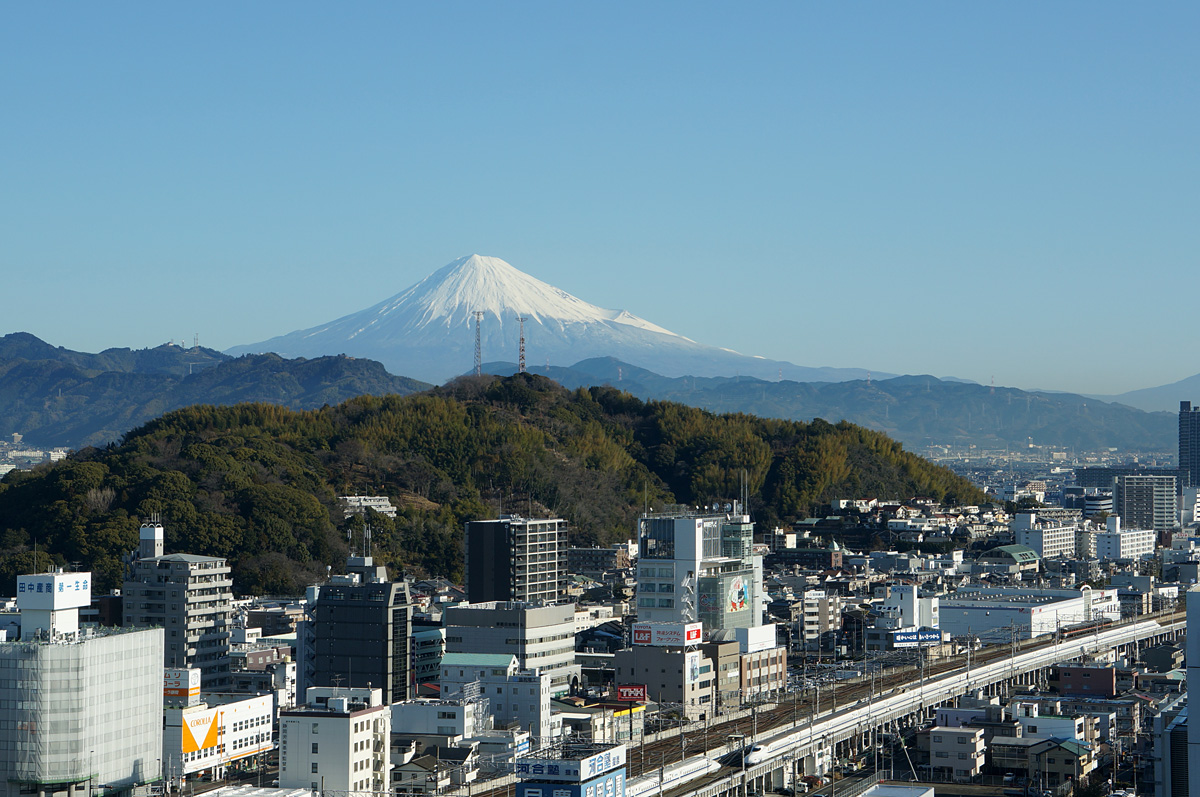 從下榻的靜岡市飯店就可以欣賞富士山美景。