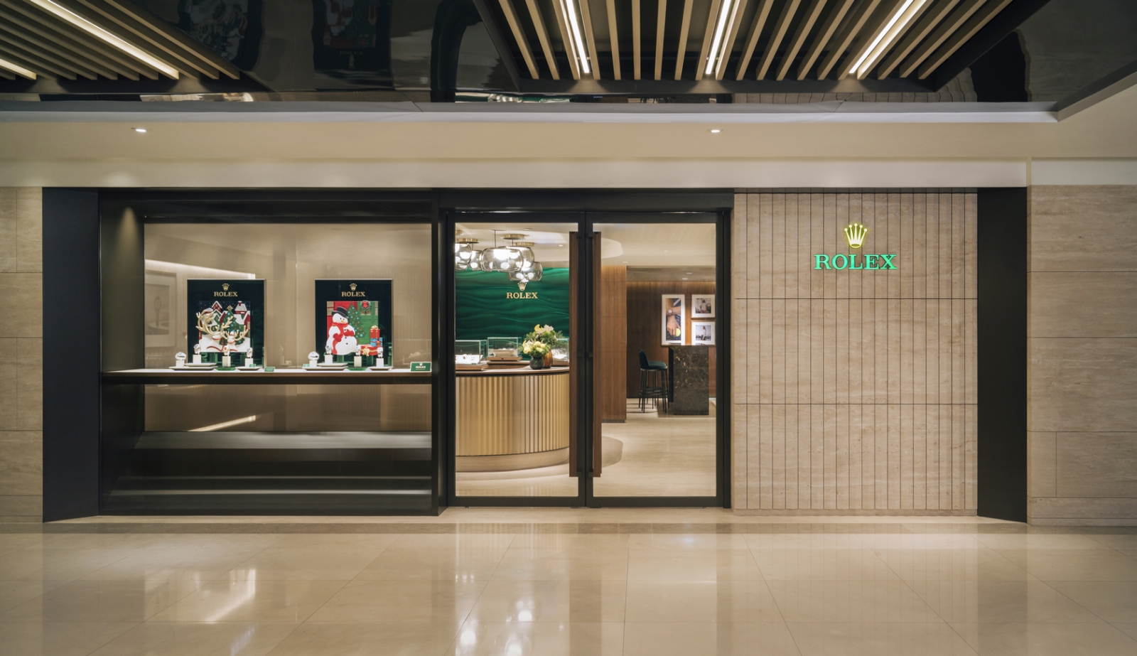 中美鐘錶全新勞力士專門店位於台北五星級飯店晶華酒店麗晶精品地下一樓。