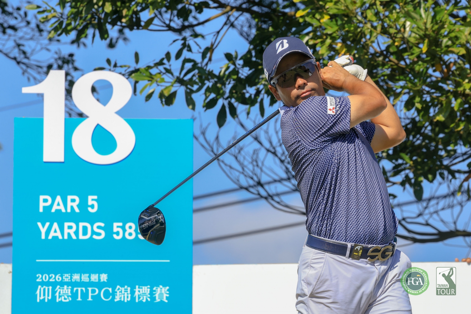 仰德集團贊助選手比嘉一貴以三回合總桿198桿(-18)，落後1桿穩居第二(TPGA_林聖凱攝)