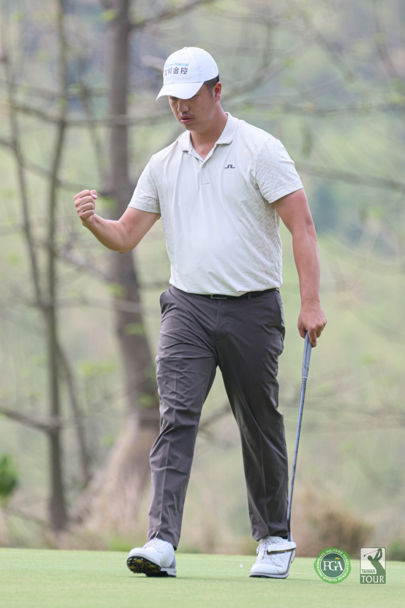 余松柏以三回合總桿208桿(-8)暫並列第四(TPGA_林聖凱攝)