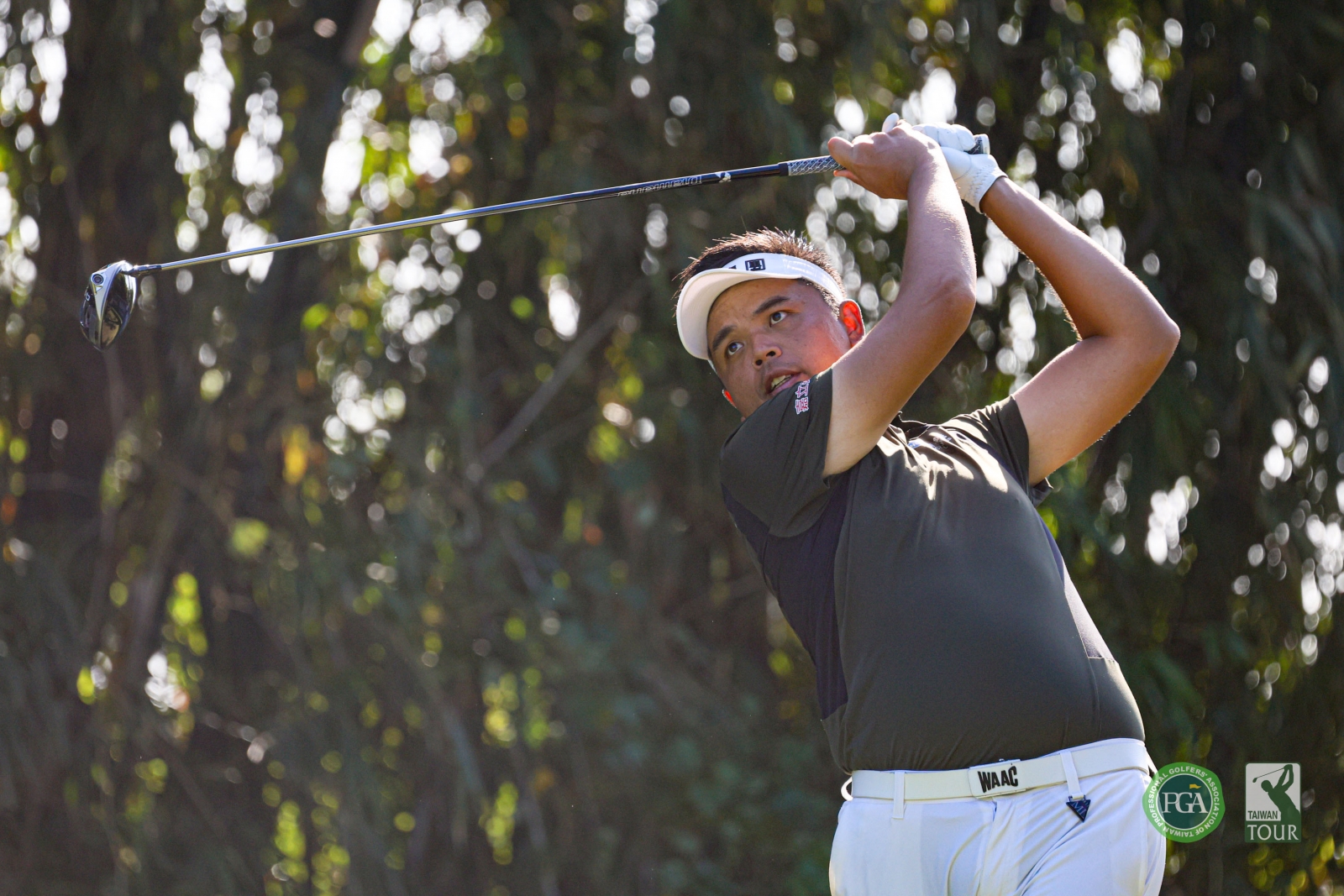 台灣好手洪健堯第三回合抓4鳥吞2柏忌，以三回合低於標準桿16桿領先一桿暫居第一(TPGA_林聖凱攝影)