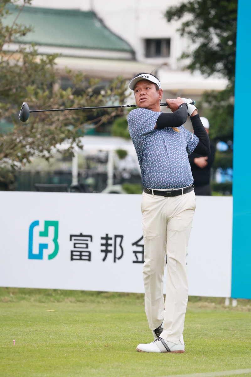 2025富邦長春公開賽衛冕冠軍泰國高球名將托馬倫表示，希望後兩回合能改進進攻果嶺鐵桿距離失準的錯誤。