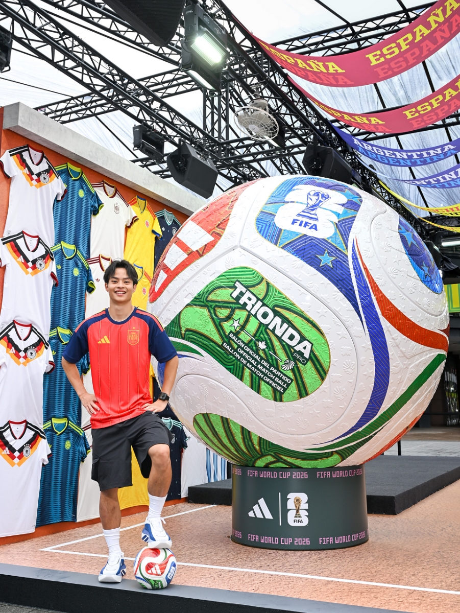 旅西球星袁永誠號召足球迷走進「adidas 2026 FIFA 世界盃足球街區」,感受世界盃熱潮。