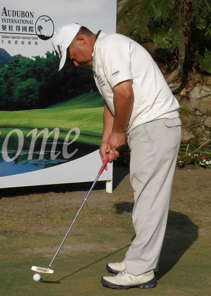 廖崧成首日以71桿暫居第二（檔案照）