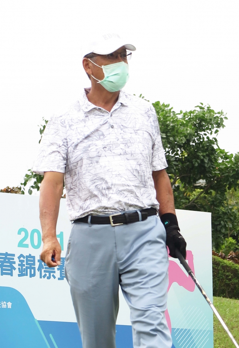 張宏達69桿並居領先