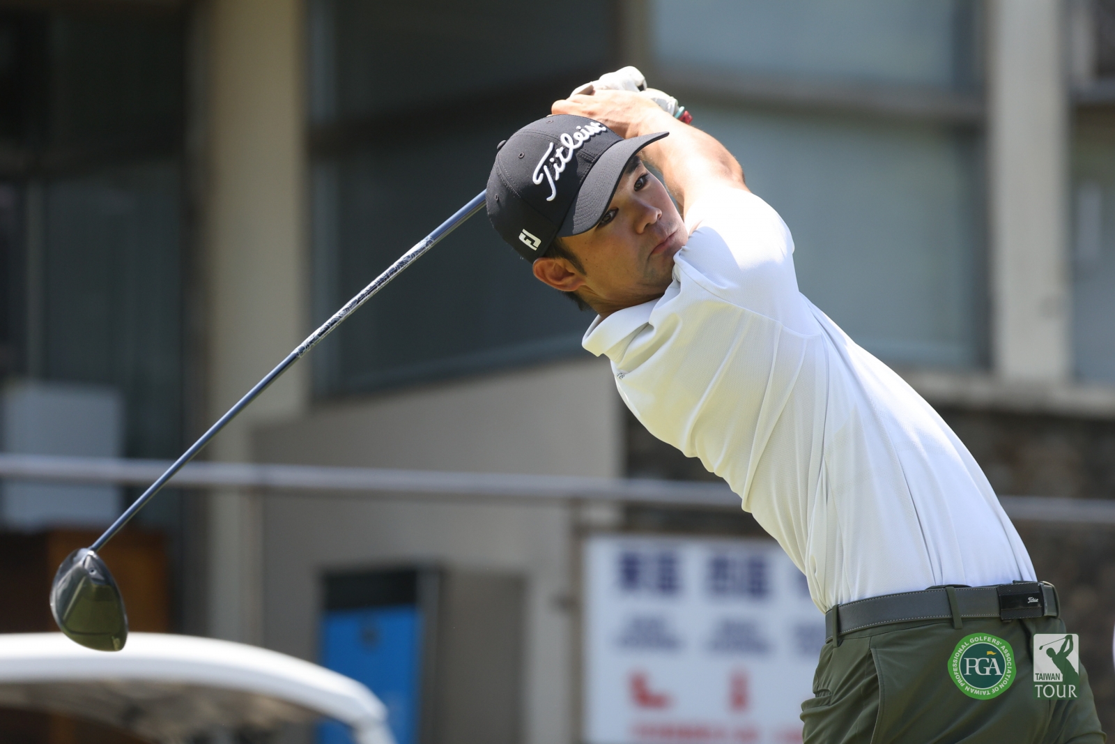 日本選手森岡俊一郎以兩回合總桿137桿(-7)暫並列第二(TPGA_林聖凱攝)