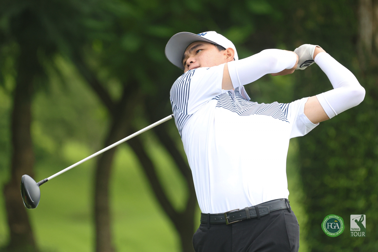 林義淵今天打出60桿低桿，以三回合201桿(-15)暫並列第五(TPGA_林聖凱攝)