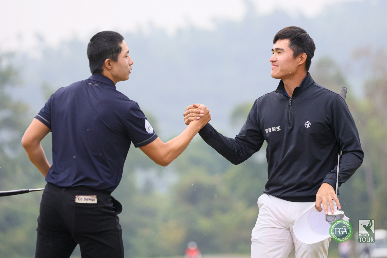 林銓泰(左)和地主選手蘇晉弘兩人直到第18洞才分出勝負(TPGA_林聖凱攝影)