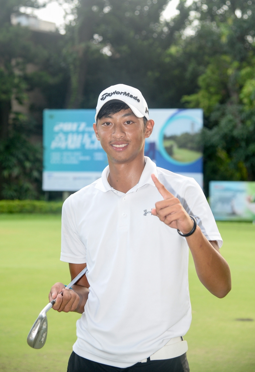 業餘選手王偉軒今天在第六洞打出一桿進洞(陳宏佳攝)