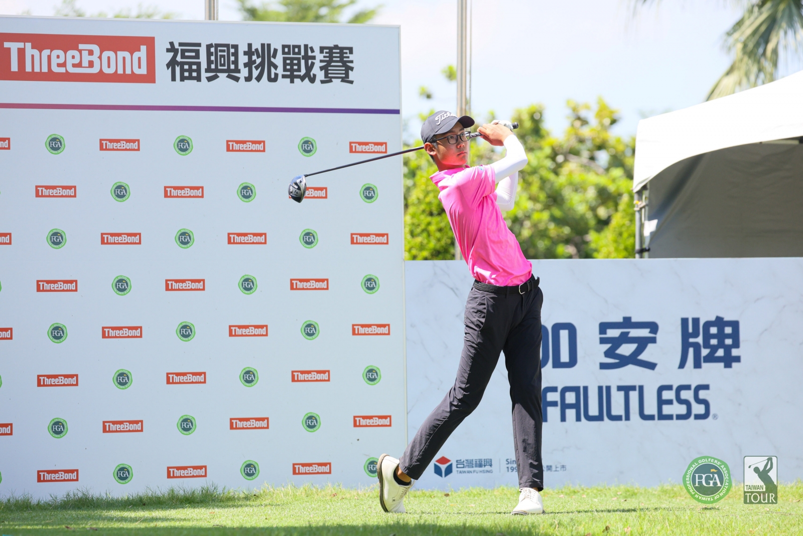 業餘選手郭時祈第一回合以71桿(-1)暫列業餘最佳(TPGA_林聖凱攝影)