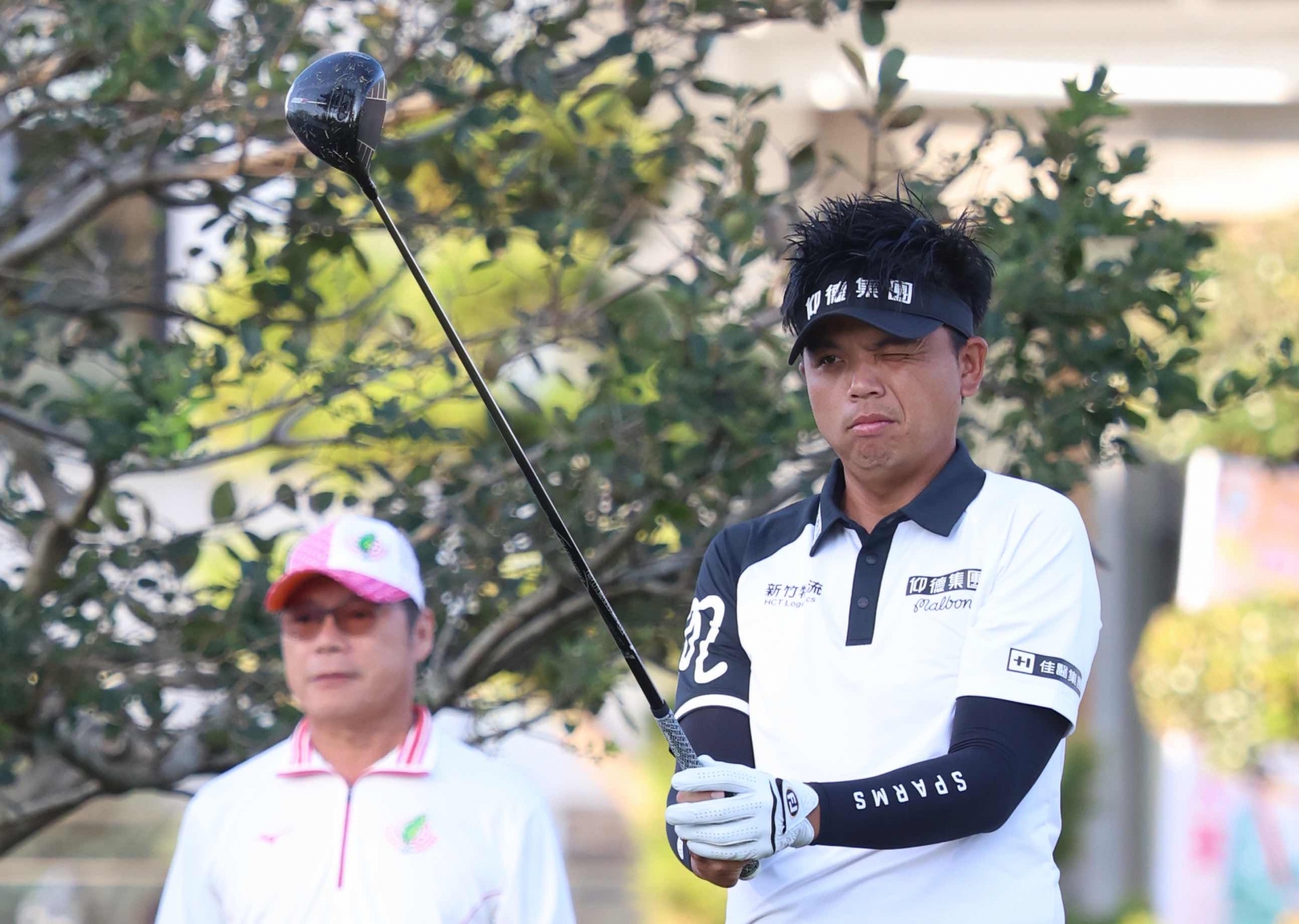 洪健堯以兩回合低於標準桿5桿並列第二