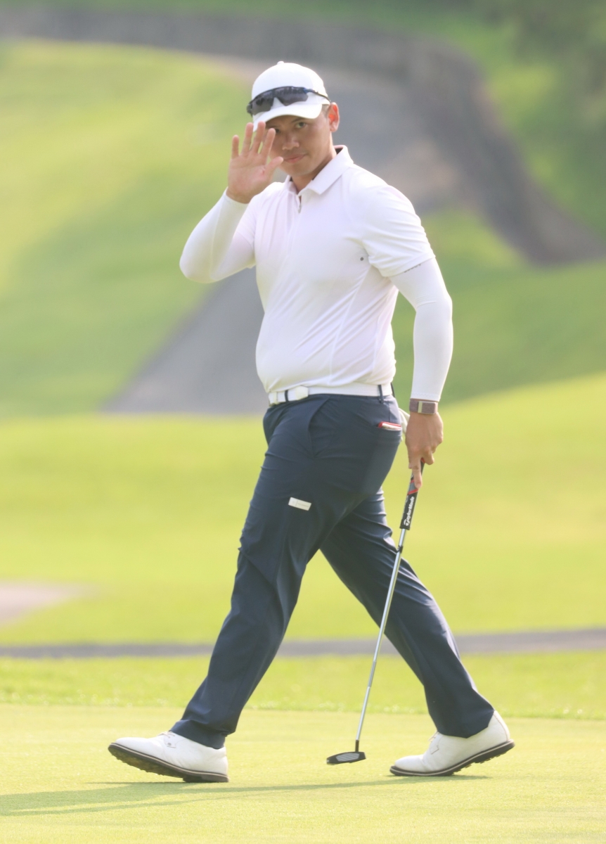 第二回合林冠伯擊出64桿兩回合以(-9)暫並列第三(鍾豐榮攝影)