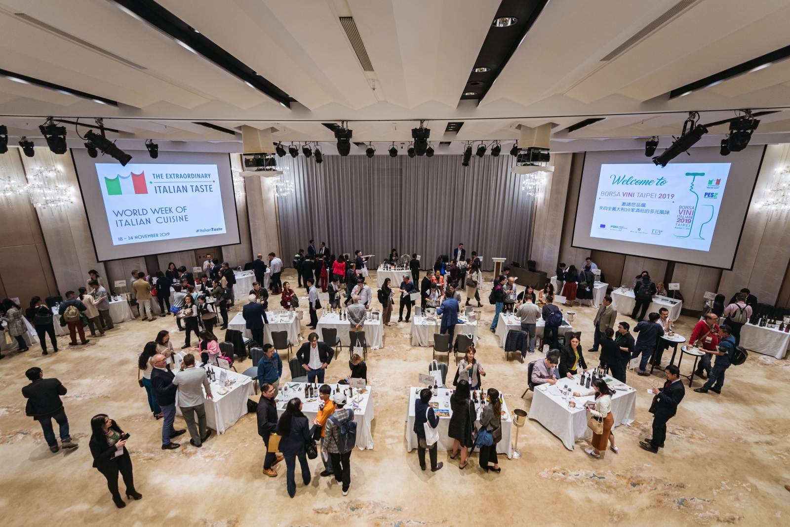 義大利葡萄酒展(Borsa Vini Italiani )台北場假遠東香格里拉大飯店舉行，近30家酒莊共展出200款葡萄酒，規模盛大。