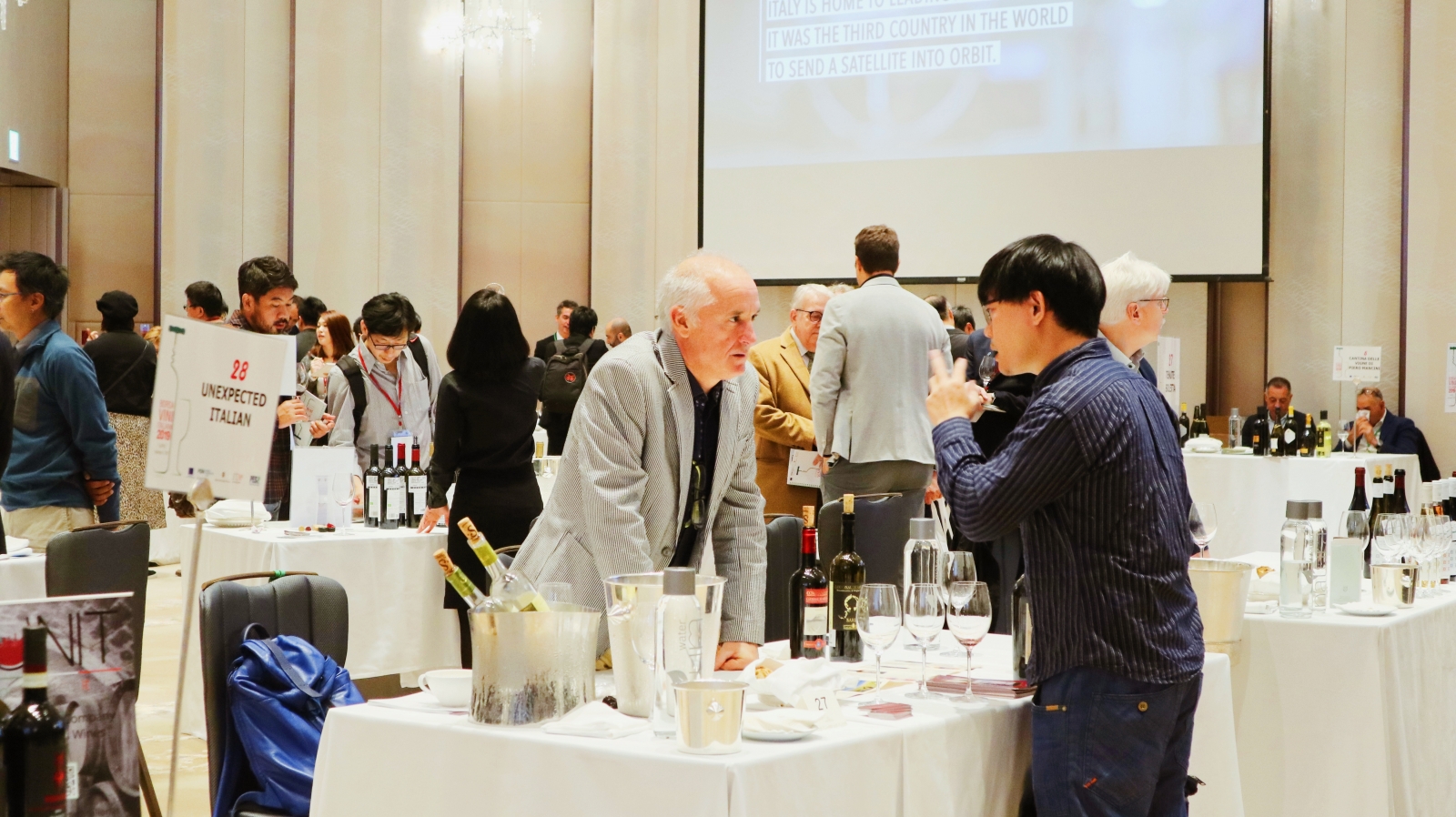 義大利葡萄酒為台灣葡萄酒愛好者帶來全新感受，讓大家在傳統的法國、西班牙、以及新世界葡萄酒之外有了更多選擇。圖為義大利葡萄酒展(Borsa Vini Italiani)台北場一景。