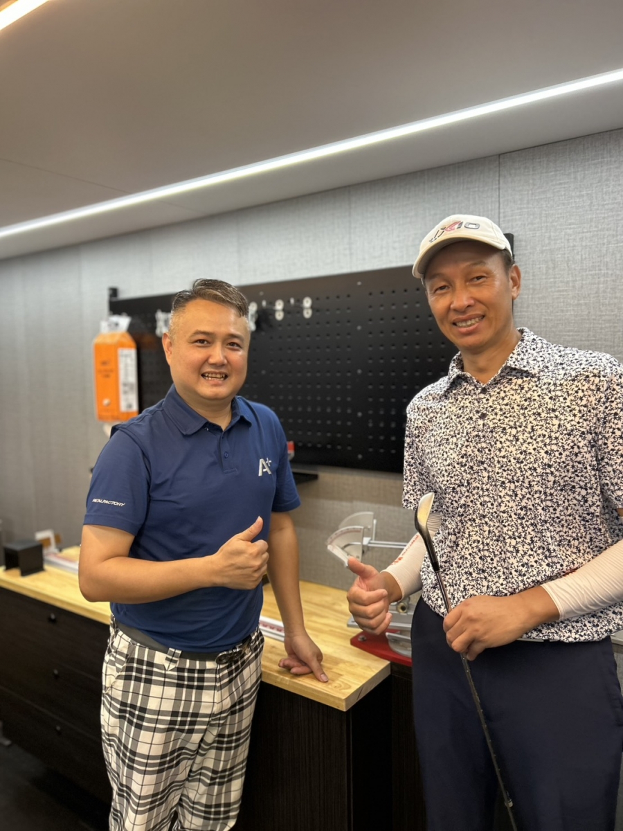 這場賽事更是首開台灣長春高爾夫巡迴賽之先例，由鼎佶職人專業技師George駕駛工坊車進駐球