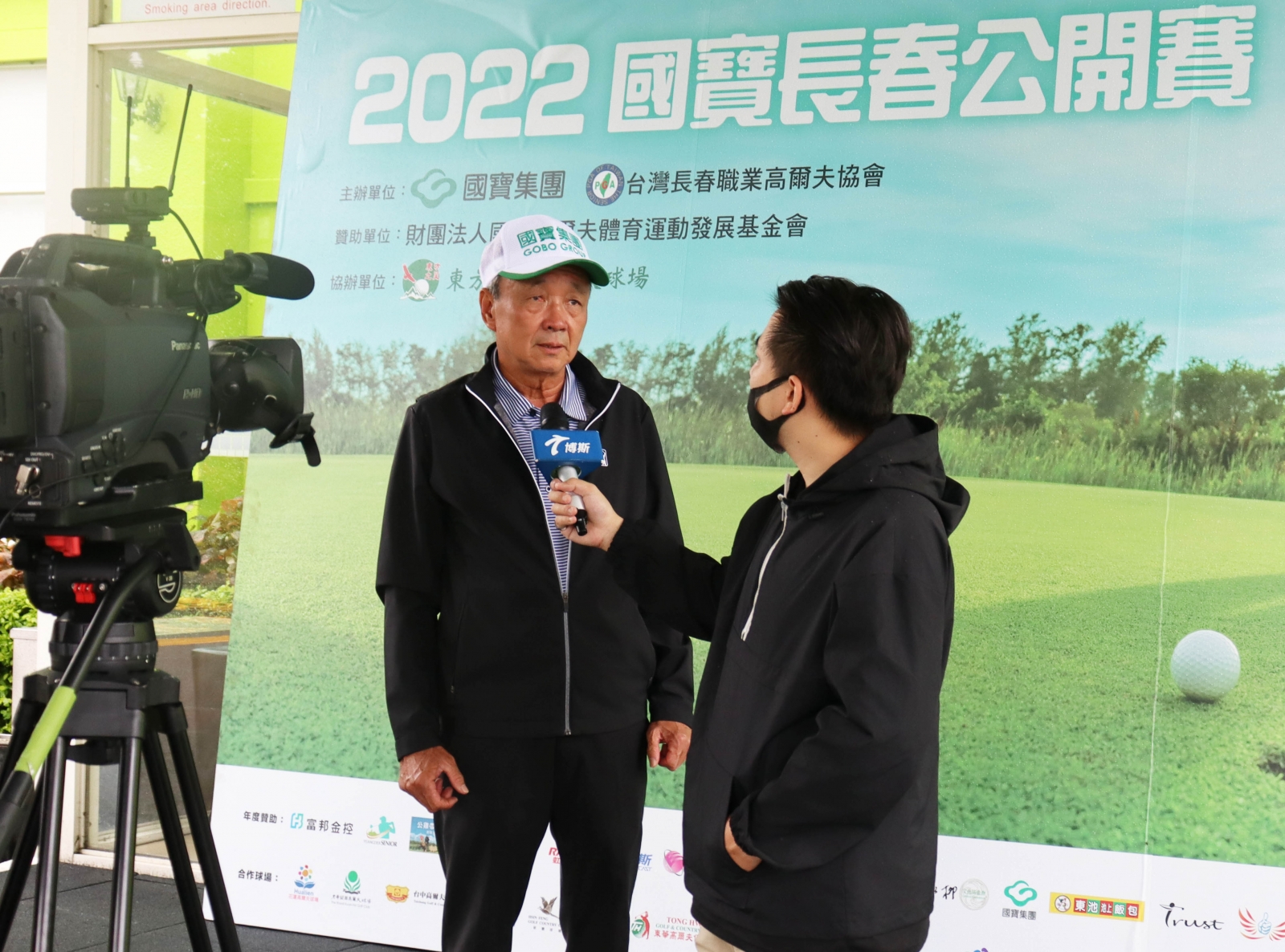 賽後冠軍陳志明接受台視台訪問。
