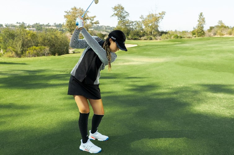 adidas Golf選手Danielle Kang表示，一穿上TOUR360 22即能深刻感受到優異之處，並期待在新賽季中穿上它