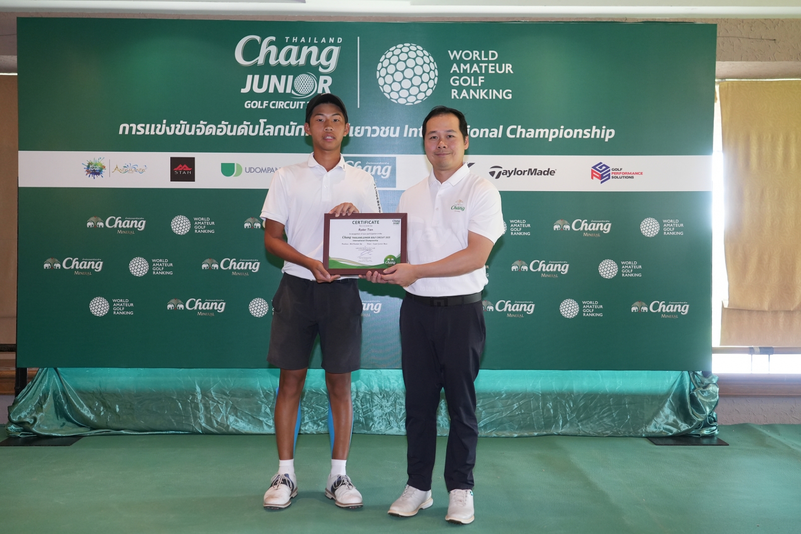  田佾弘(左) 獲得Special Junior組第九名。