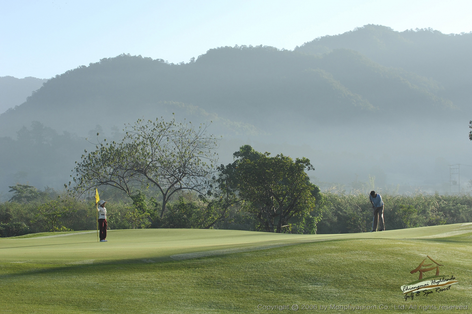 River富士鄉村俱樂部 日本LPGA伊藤園一站於1985創賽的場地，高球女王涂阿玉在此2度封后，黃玥琴也獲1次冠軍，非常值得前來朝聖。無論在任何一個角落，都可以輕鬆欣賞富士山的美景。2016年本行程開辦以來球友票選最喜愛的球場。