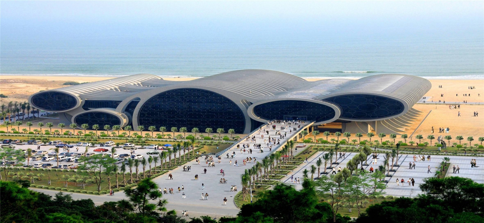 南海1號博物館是海陵島的地標，收藏有當年發現的宋代古沉船「南海 1 號」上文物，館內還設有先進的4D/5D影院，相當值得參觀。(自費80 RMB/人)