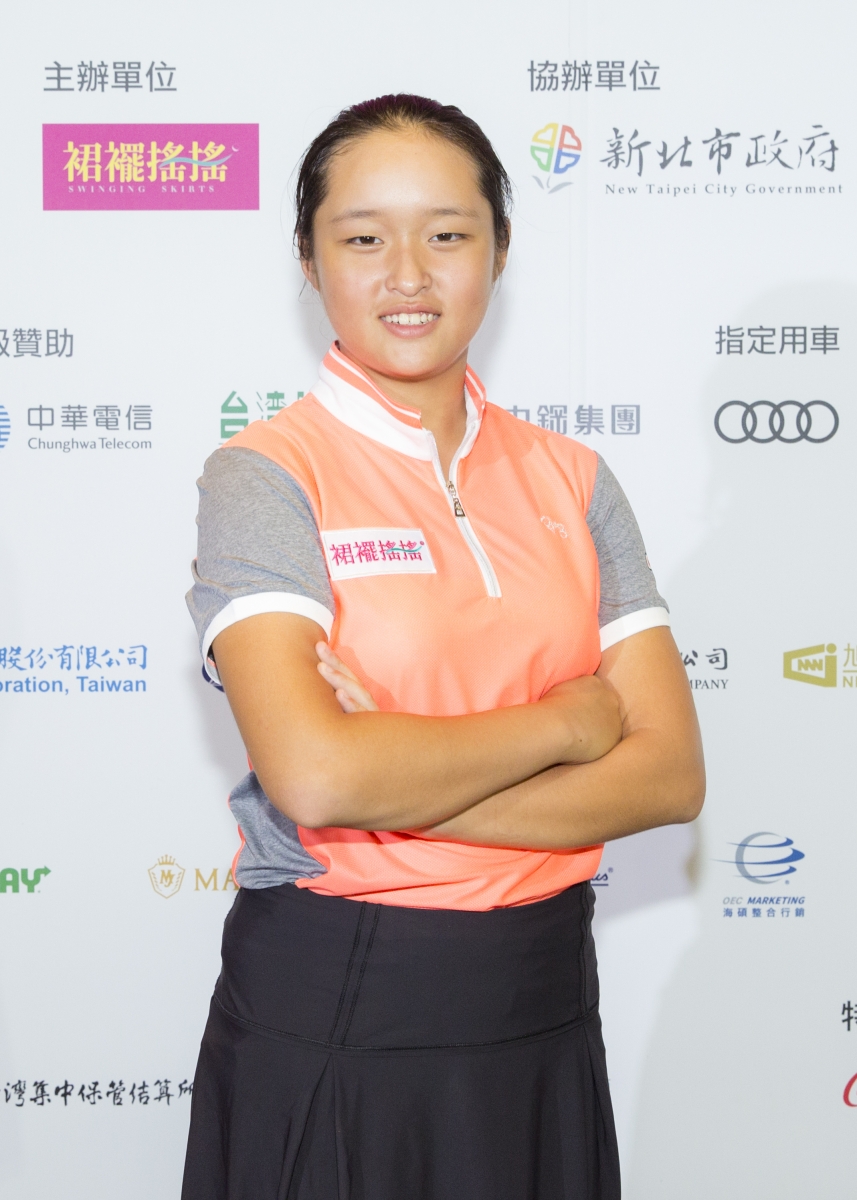 LPGA史上相當罕見的年輕球員吳佳晏，來自新竹，今年才13歲，是裙襬搖搖逐夢計畫的培訓球員。