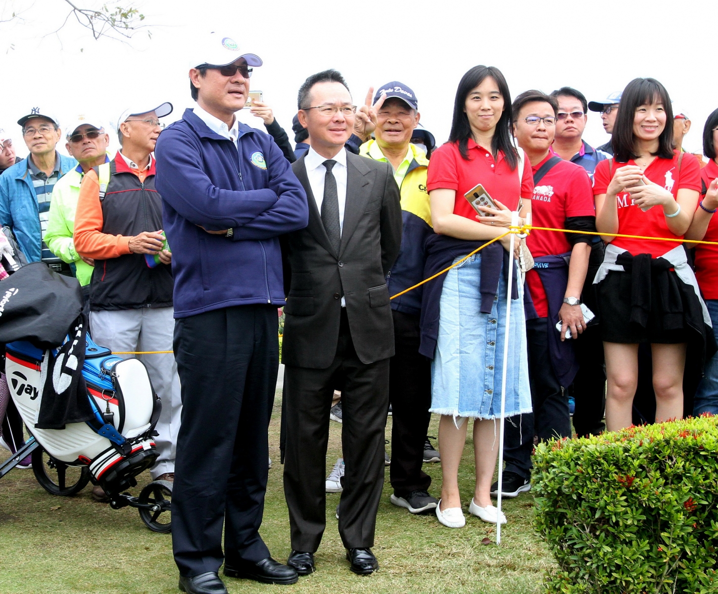 立法院長蘇嘉全鼓勵中華高協理事長王政松繼女子公開賽後，也積極推動男子公開賽的復辦。(鍾豐榮攝影)