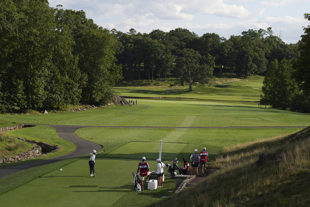 侯羽薔在第一天的比桿賽中開球。(圖 / USGA)