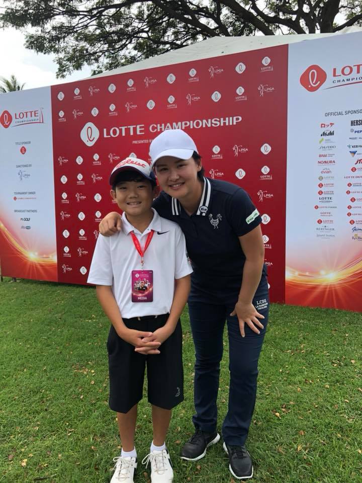 李旻通過週一資格賽,以第一名打進週四的夏威夷LOTTE錦標賽正規賽,接受小選手記者的專訪。(照片/李旻臉書)