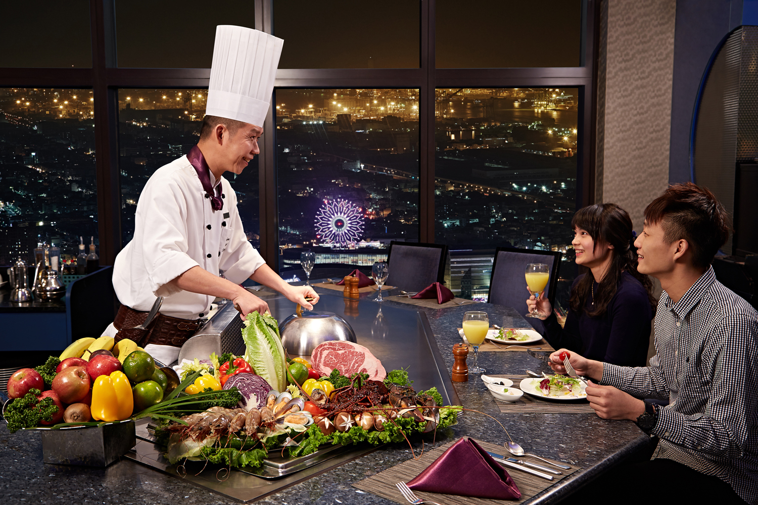 君鴻國際酒店擁有6家餐廳，圖為位於飯店38樓的悦客鐵板燒。
