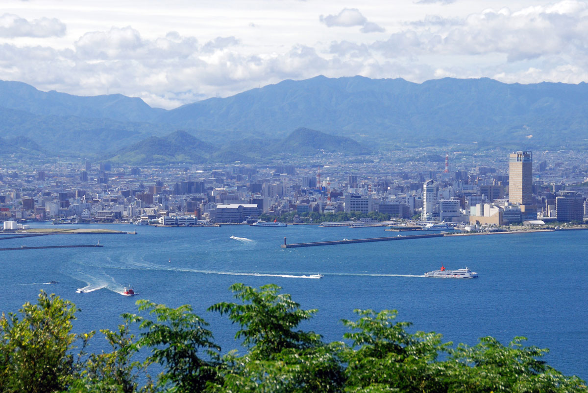 高松是香川縣縣治，也是四國的門戶。