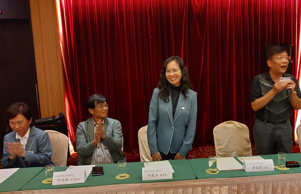 中華高協選訓委員會主任委員邱鳳玉(右二)獲邀出席花蓮縣高爾夫委員會第一次全體委員會議。