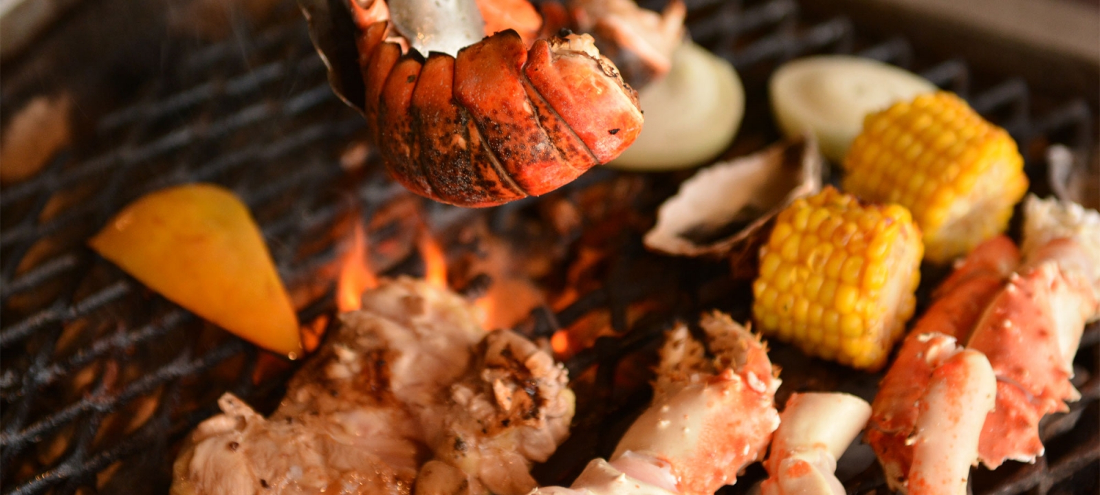 關島馳名的海鮮BBQ，任你探索。(自費)