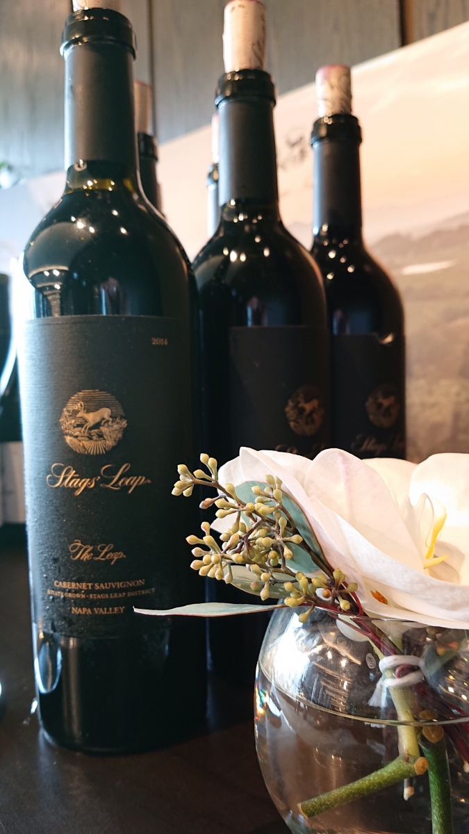 以100% Cabernet Sauvignon釀成的鹿躍酒莊旗艦酒款The Leap 2014 (飛躍) 香氣飽滿、單寧細緻，媲美波爾多頂級酒款，被Wine & Spirits美國頂尖餐廳票選為「最受歡迎卡本內紅酒」超過13次，全台每年僅分得100餘瓶。(也是本次發表酒款中筆者品飲最愛酒款)