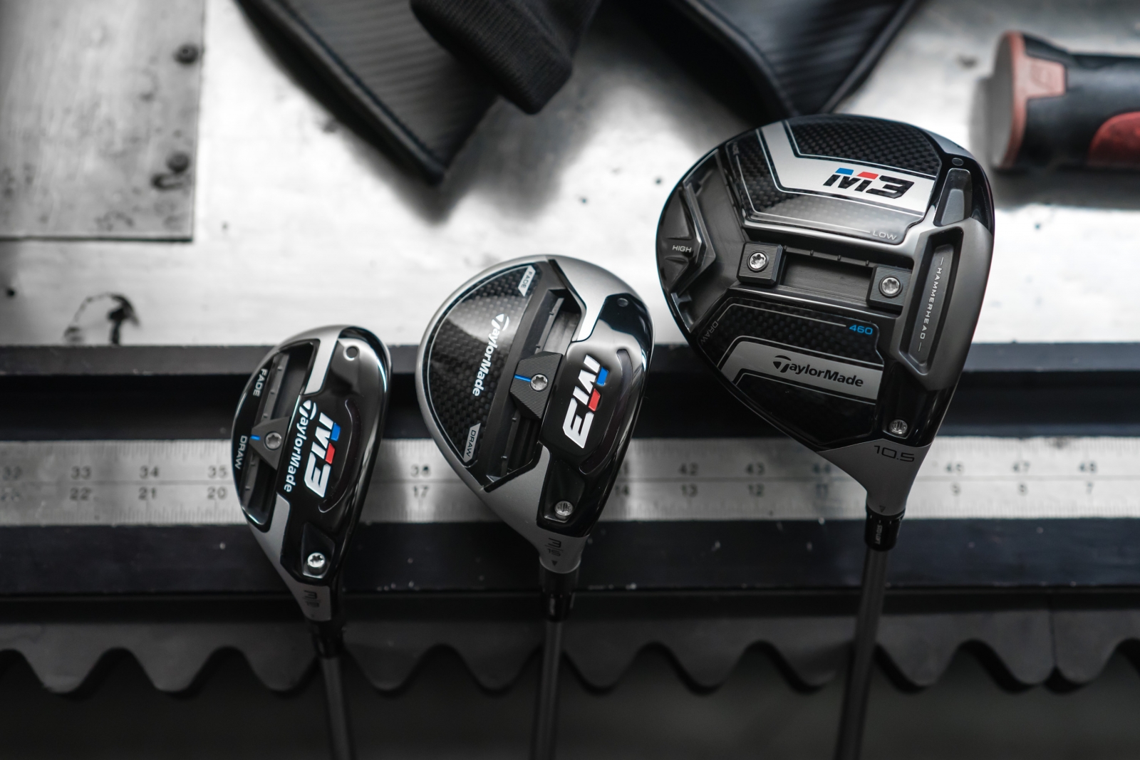 TaylorMade隆重推出新一代M3金屬木桿 (由左至右，救援桿，球道木桿，開球木桿)