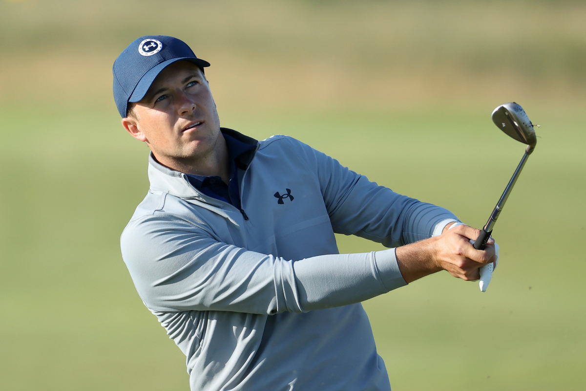 喬丹．史匹斯(Jordan Spieth) 2017年也贏得過英國公開賽，2018年起的三年都沒有冠軍進帳，但今年四月又開始贏球，本週他從第二天開始竄升，後勢看好。(圖片來源 Warren Little R&A GettyImages)