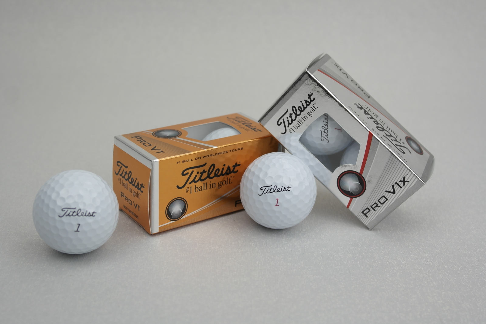 Titleist提供：2017 ProV1或ProV1x二顆裝高爾夫球禮盒 (名額：8 位)